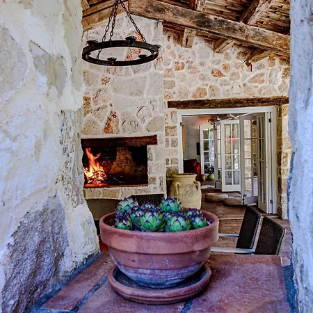 Stone House Anfitrite