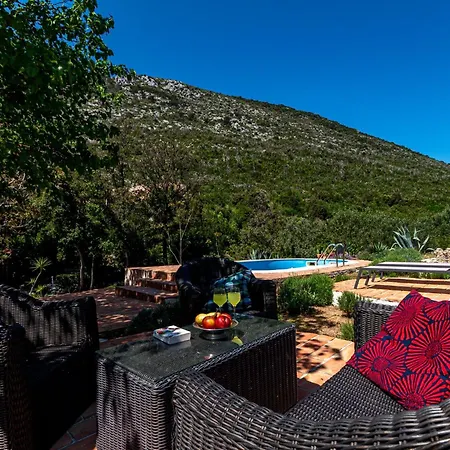 Stone House Anfitrite Vila