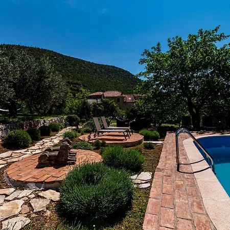 Stone House Anfitrite Villa Trstenik